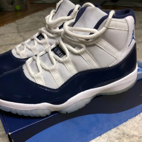 Jordan Mens Air 11 Retro University Blue Basketbal - Picture 4 of 5